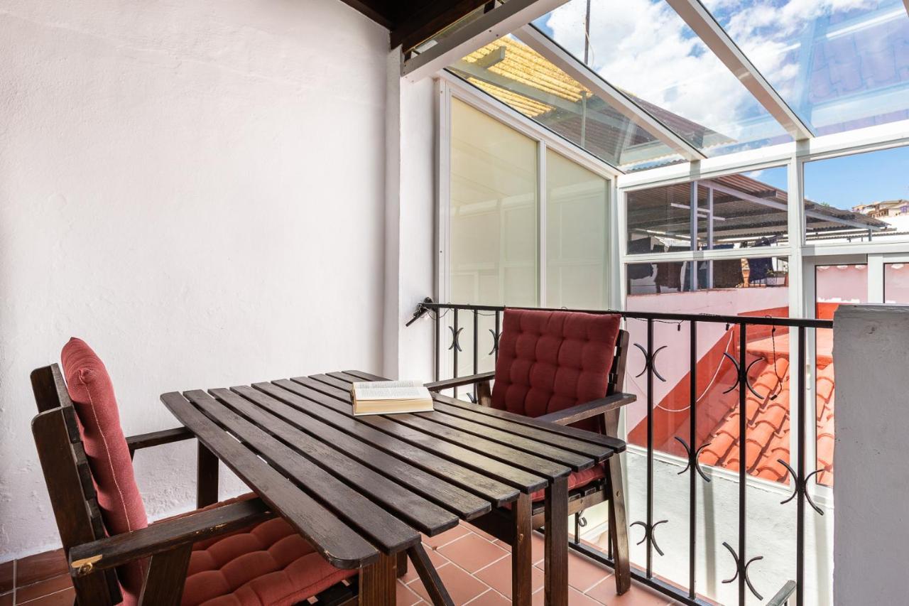 Casa Randonneur, Traditional Townhouse In Alora. Exterior photo